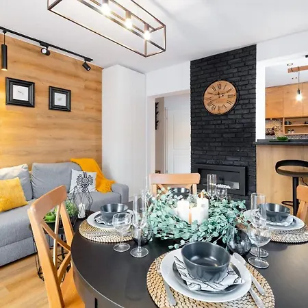 아파트 Vacationclub - Komuny Paryskiej 30 3 *