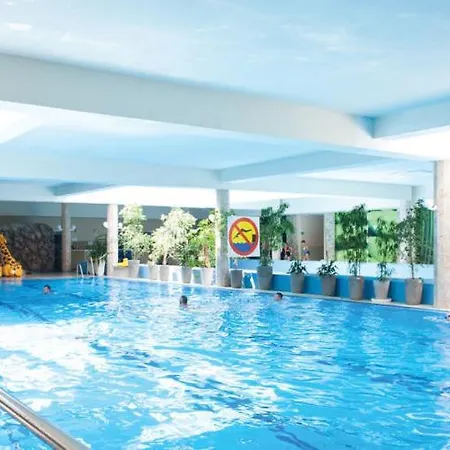 Vacationclub - Komuny Paryskiej 30 3 아파트 카르파츠